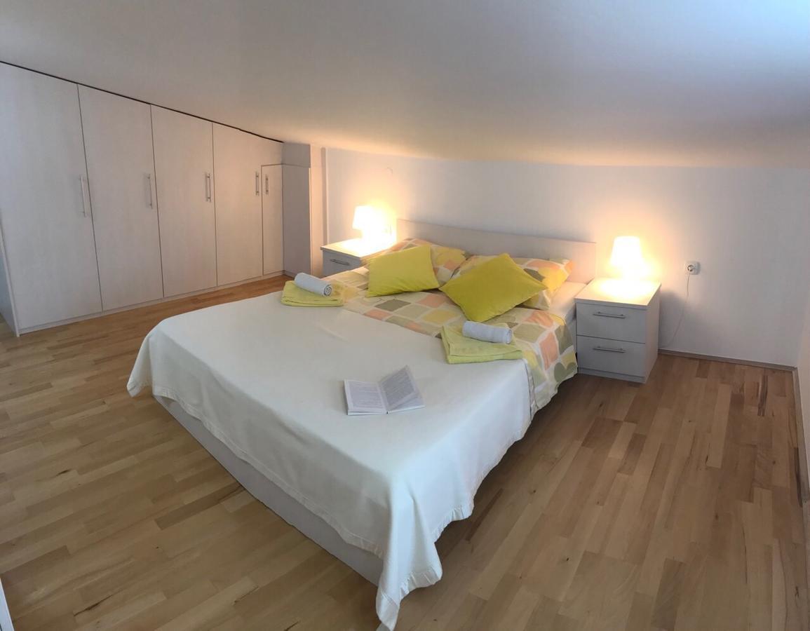 Apartmani Zuzic Veglia Exterior foto